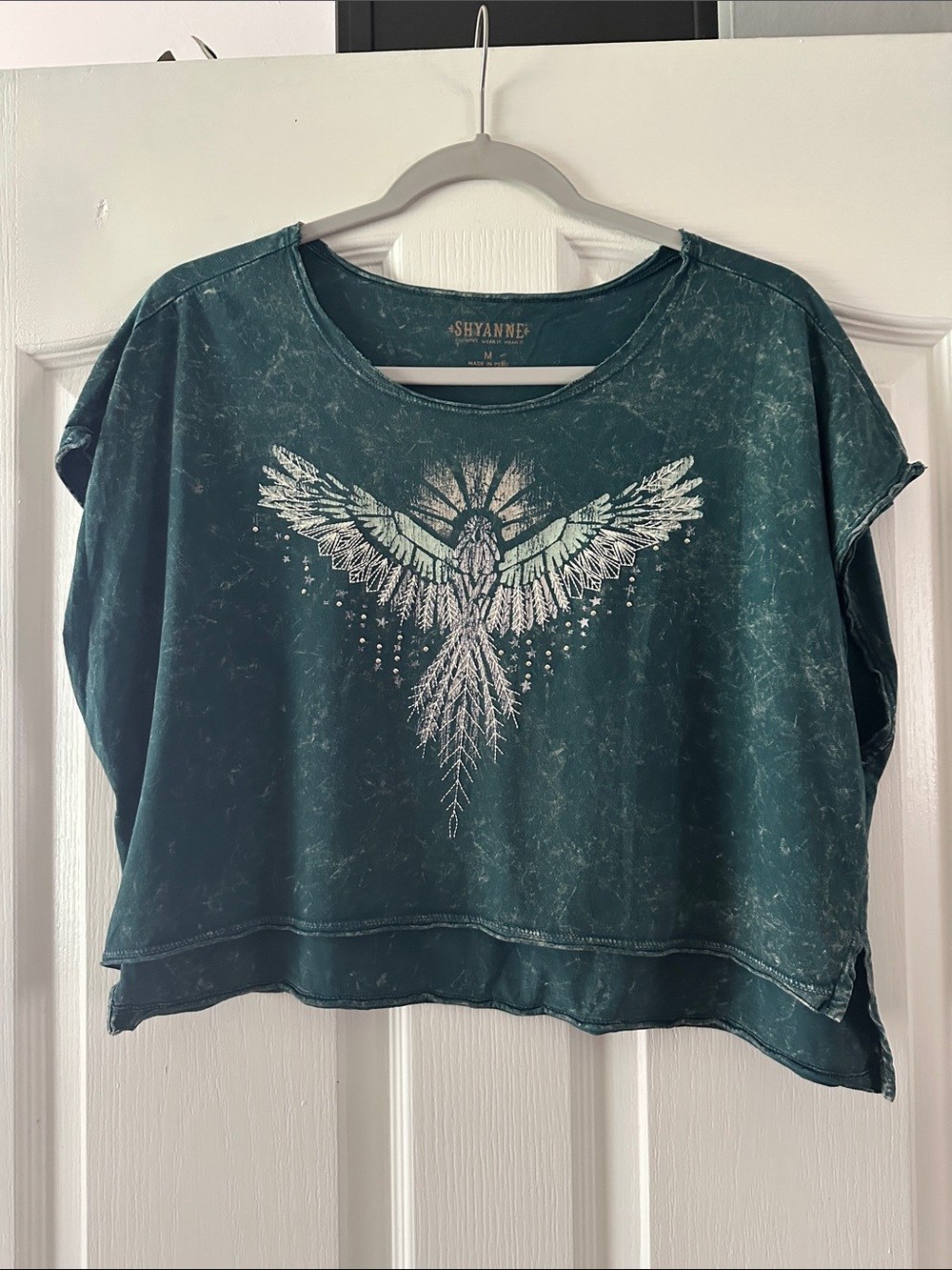 SHYANNE graphic crop top